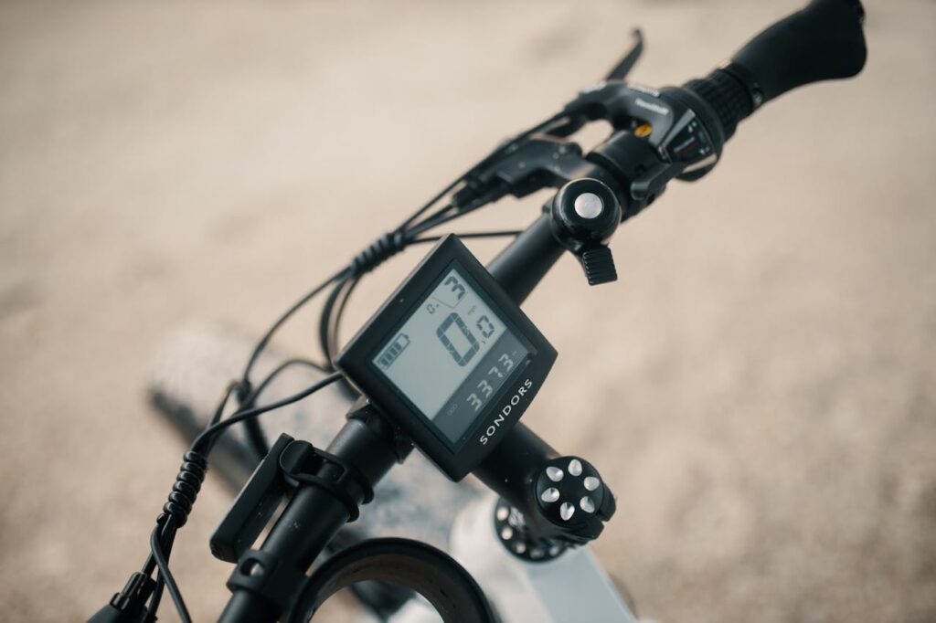 The Best Foldable E-Bikes for Singapore’s MRT and Bus Commuters